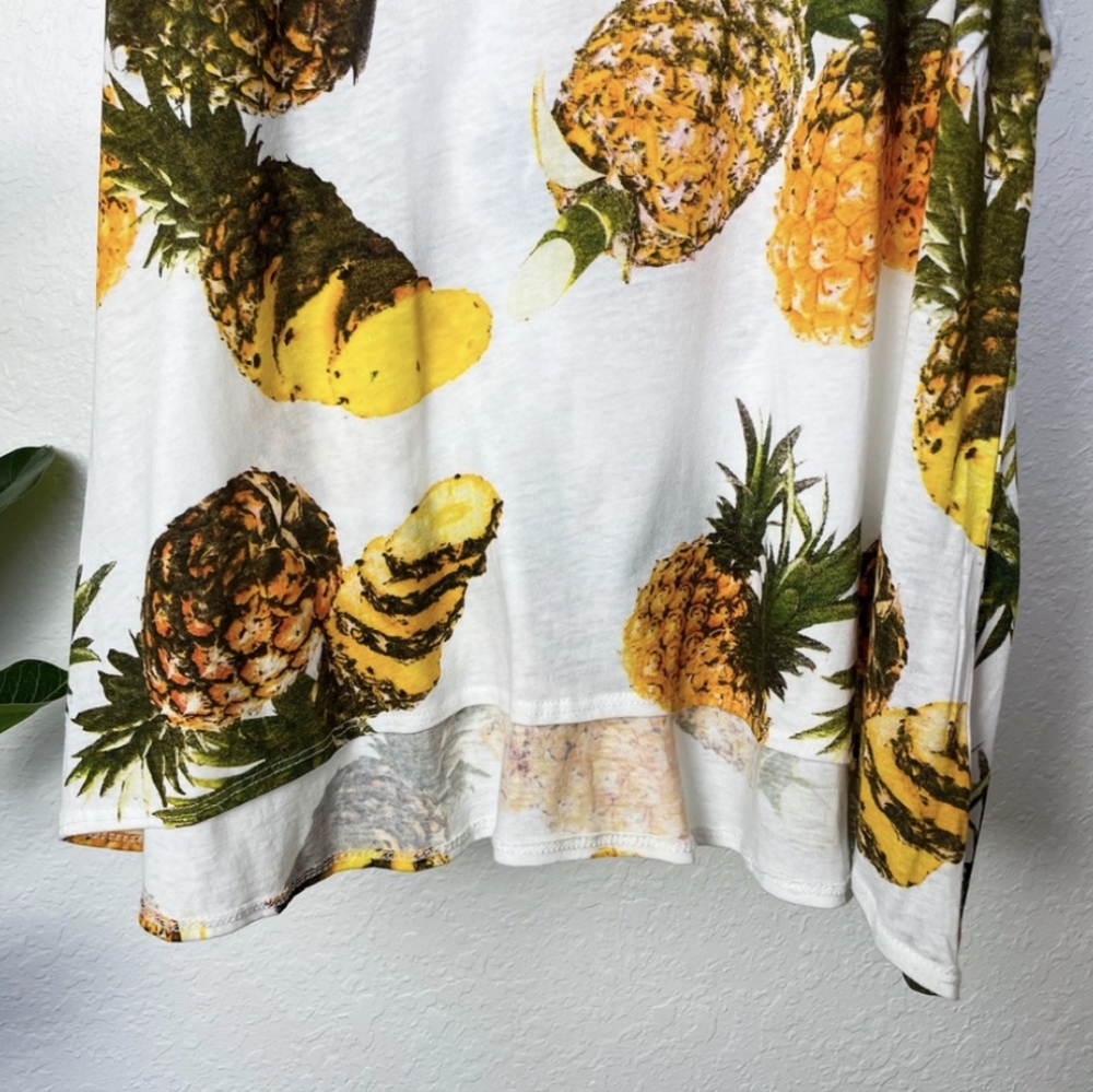 Chaser Tropical Pineapple Paradiso Muscle Tank - Picture 3 of 7